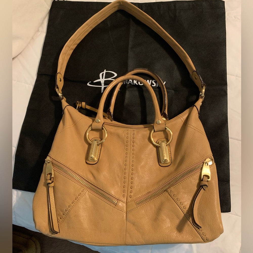 Beautiful Tan/ Nutmeg B. Makowsky shoulder bag